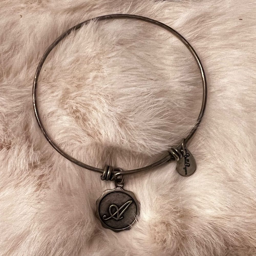 𝅺bella Ryan bracelet